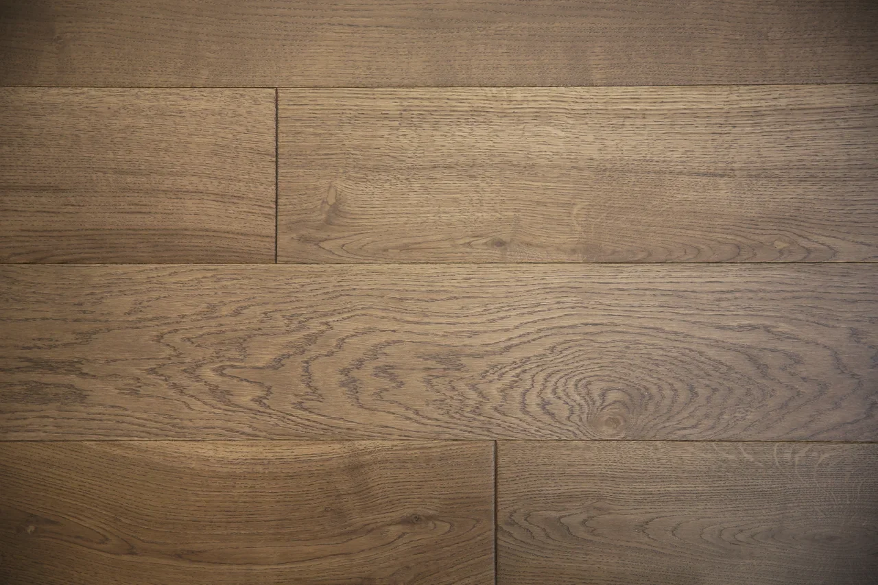 Инженерная доска шириной 180 мм Woodlight Гефест шпон 3 мм для квартиры и дома