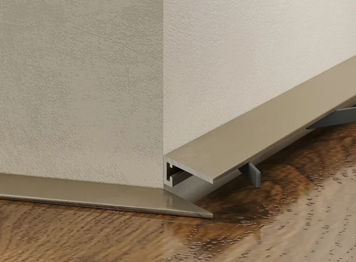 Новые микроплинтусы от Laconistiq — узкие всего 11 мм