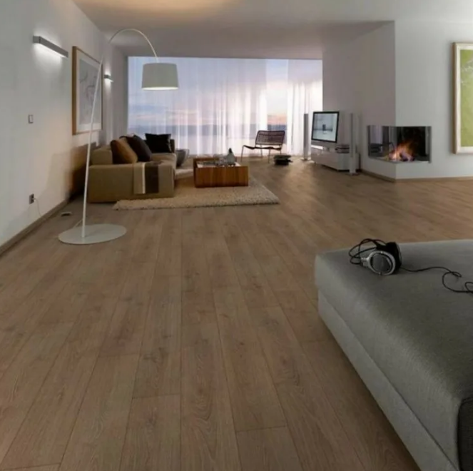 Паркетная доска Голвабия в интерьере студии