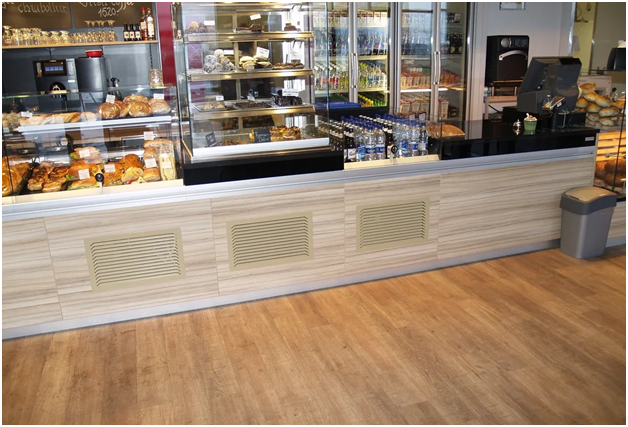 Пробковый пол с фотопечатью в магазине